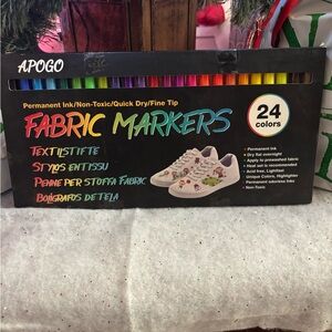 Fabric Markers Set - 24 Vibrant Colors
